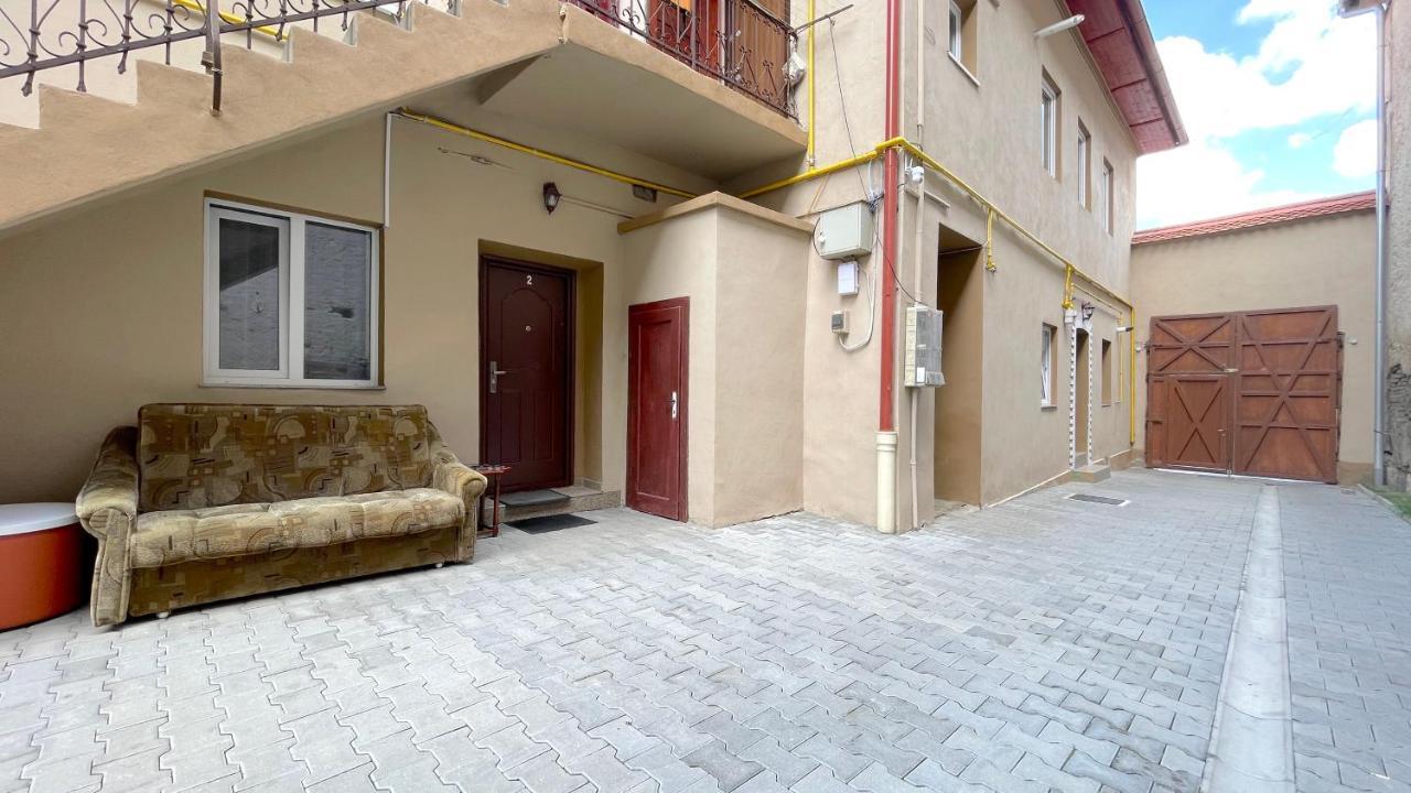 Evu Long Street Braşov Exterior foto
