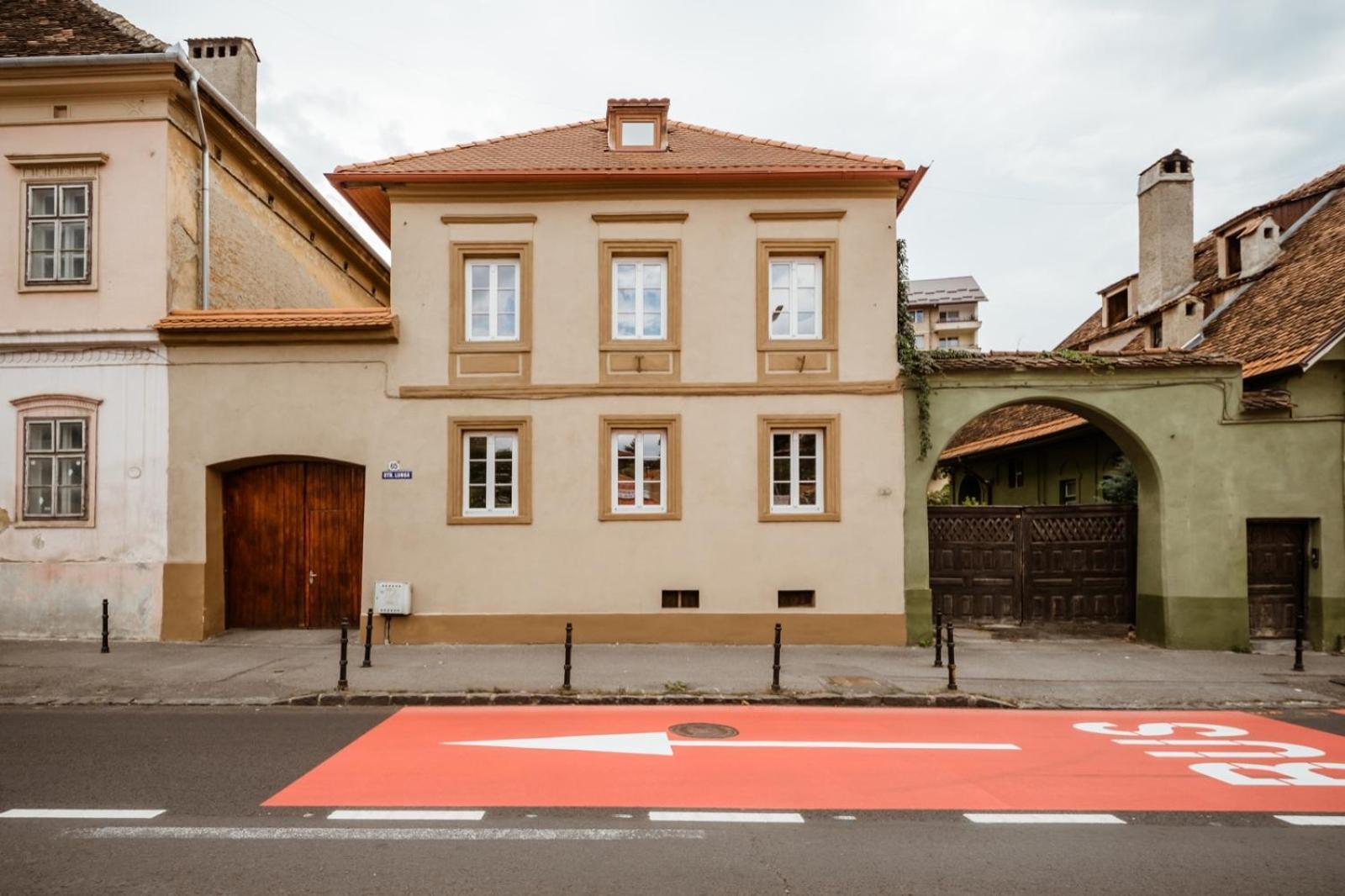 Evu Long Street Braşov Exterior foto